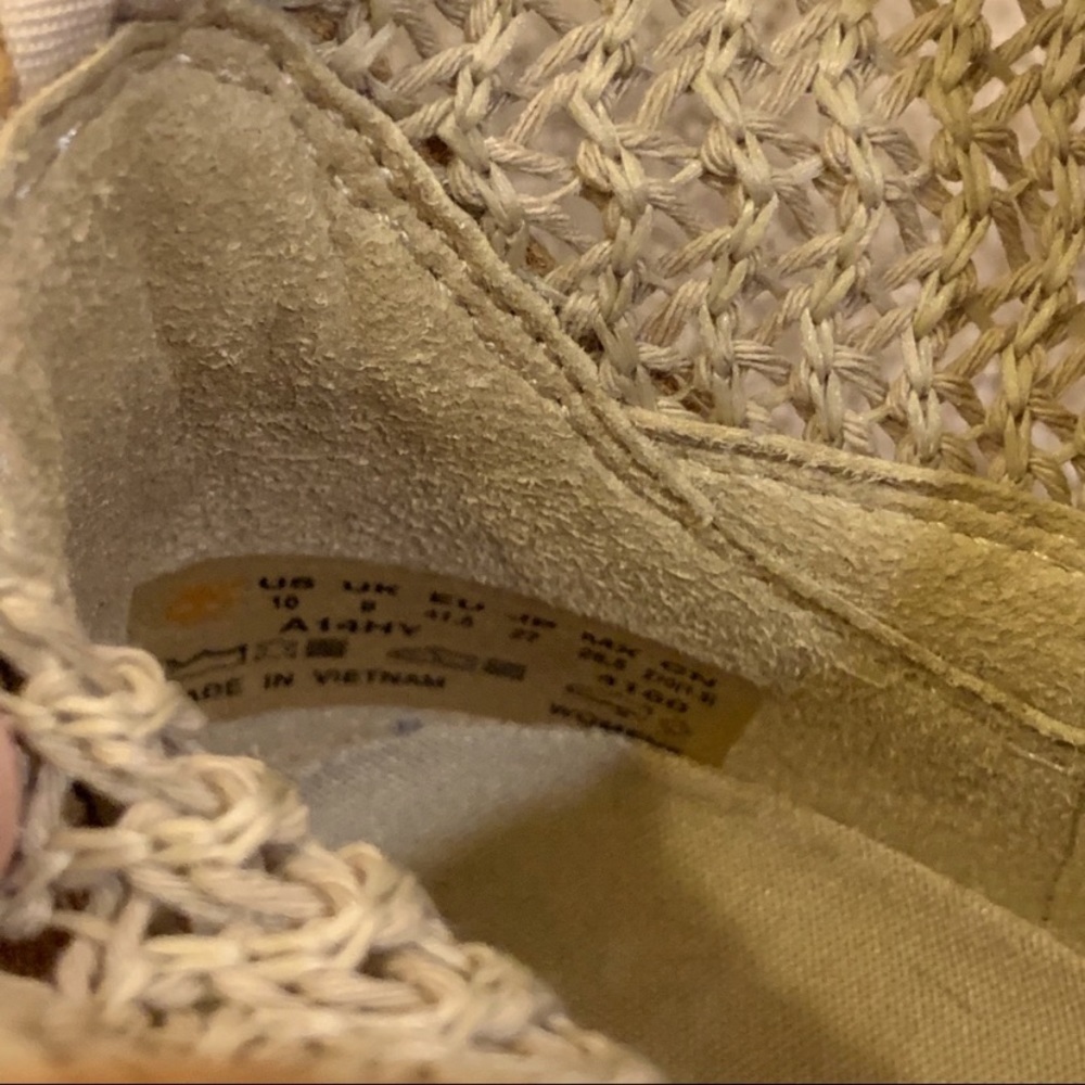 - Timberland booties - Picture 3 of 4